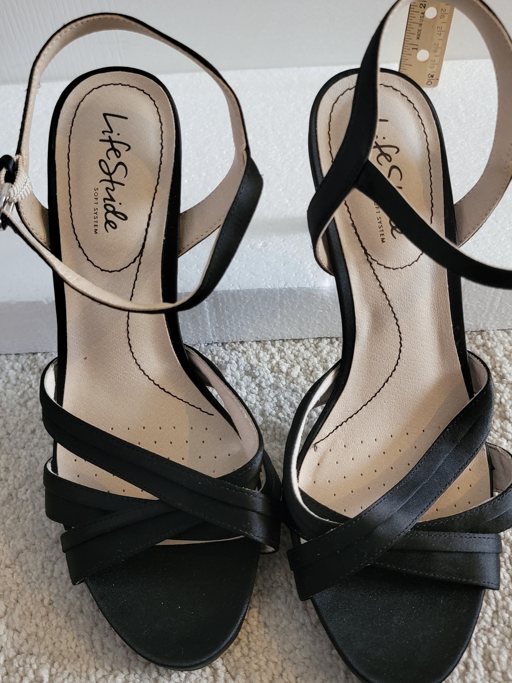 Life Stride Black Strappy Women's Sandals